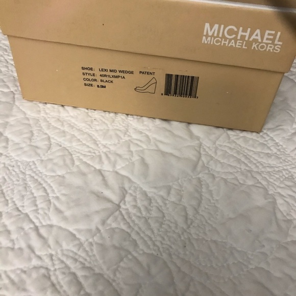 Michael Kors ladies shoes - Picture 7 of 8